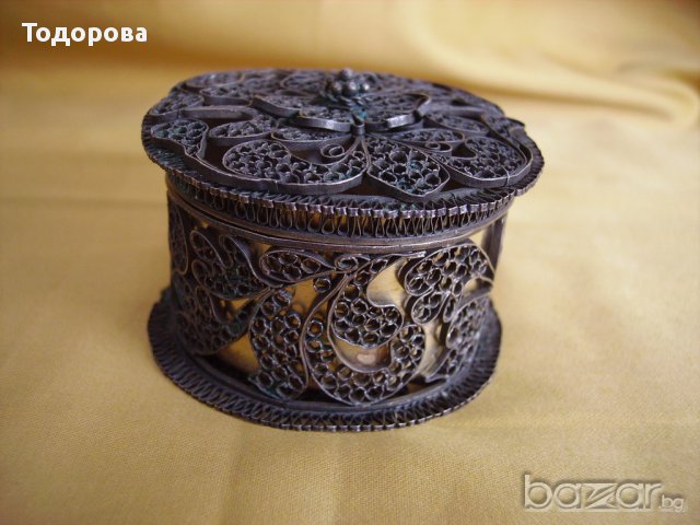 Филигранна сребърна старинна кутийка за бижута., снимка 4 - Антикварни и старинни предмети - 13981775