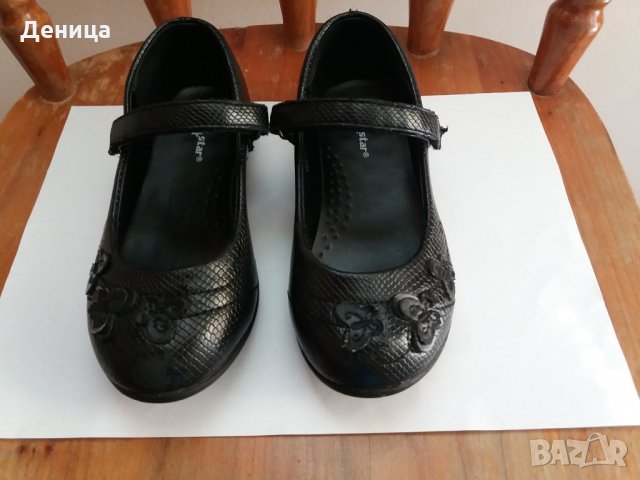 Черни отворени обувки, снимка 1 - Детски обувки - 25662736