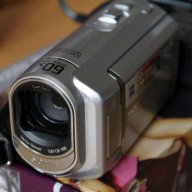 Видео камера Sony, снимка 1 - Камери - 10660271