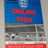 Англия - Испания оригинална футболна програма от 1967 г. , снимка 1 - Други ценни предмети - 20543847