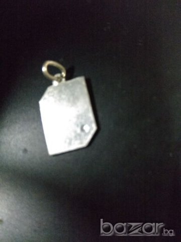 Страхотна, Сребърна,  мъничка висулка с буквата "Е", проба 925, снимка 2 - Колиета, медальони, синджири - 21230934