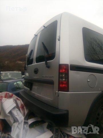 Опел комбо 1.3цдти -На части!!!, снимка 5 - Автомобили и джипове - 24173218