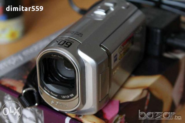 Видео камера Sony, снимка 1 - Камери - 10660271