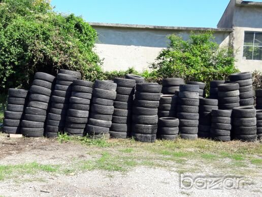 Стари гуми, снимка 1