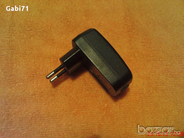 ЗАРЯДНО УНИВЕРСАЛНО, извот за, USB чисто ново, неупотребявано 5лв., снимка 1 - Оригинални батерии - 12766197