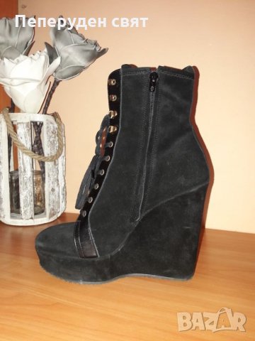 Дамски боти Galliano, снимка 2 - Дамски боти - 24058071