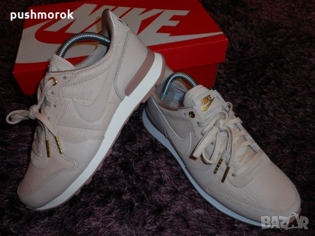 Nike Internationalist Premium