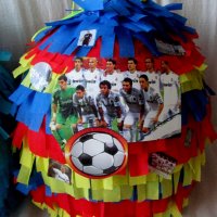 Огромна Пинята Футбол ,+ подарък маска и конфети, снимка 1 - Декорация за дома - 20317189