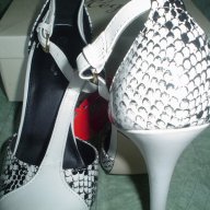 ефектни обувки със змийска шарка, снимка 5 - Дамски обувки на ток - 11084801