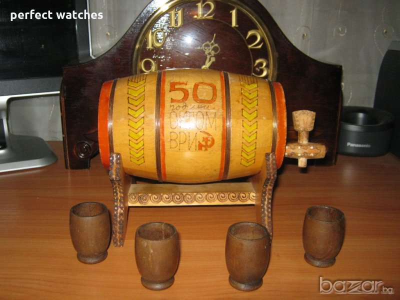 Дървено буре с 4 чашки, снимка 1