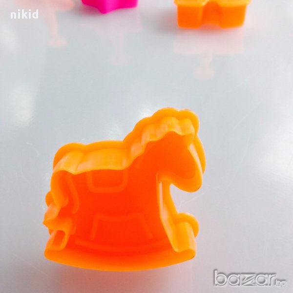 3D дървено конче пластмасов резец с релеф и бутало украса сладки торта фондан и др, снимка 1