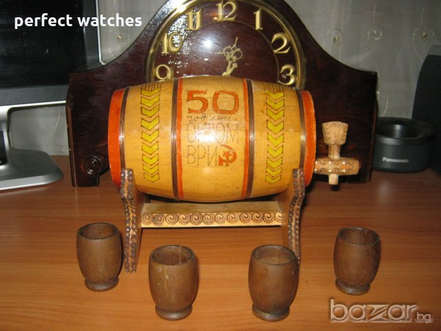 Дървено буре с 4 чашки