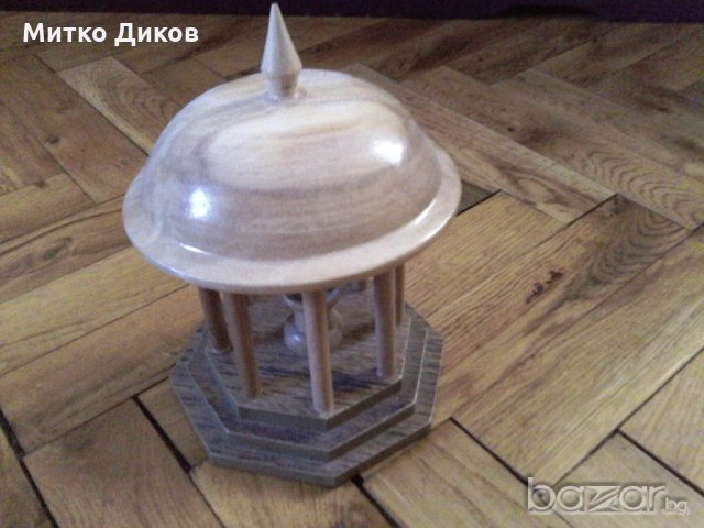 Дървен олтар лакиран авторски