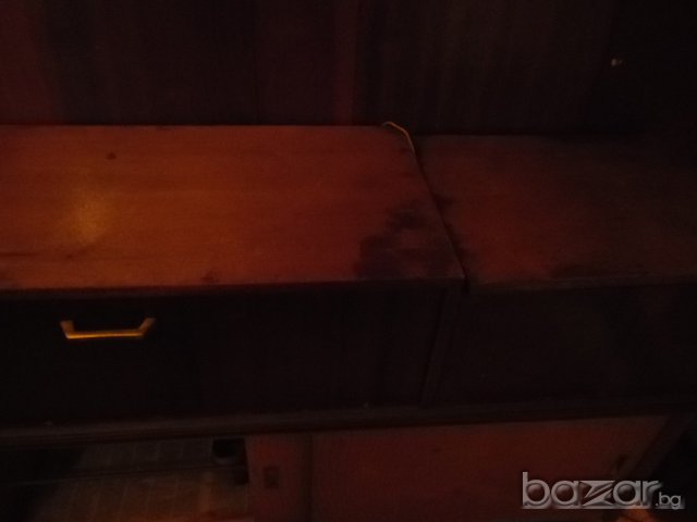 Мебели от масивно дърво шкаф от радиограмофон респром, снимка 3 - Спални и легла - 12496066