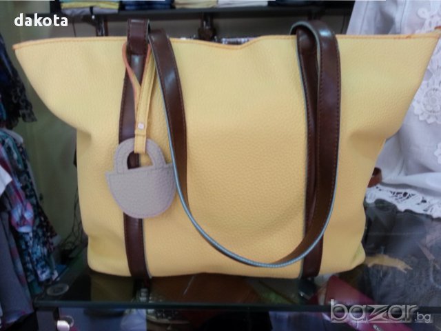 РАЗПРОДАЖБА Чанта в млечно-жълт цвят 