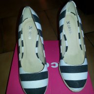 продавам дамско обувки, снимка 2 - Дамски ежедневни обувки - 17414335