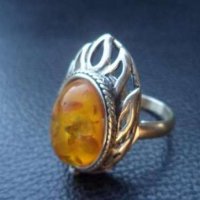 Масивен сребърен пръстен с естествен кехлибар, снимка 1 - Пръстени - 19599571