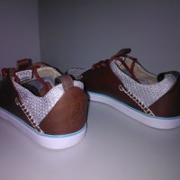 Adidas оригинални спортни обувки, снимка 4 - Маратонки - 24479835