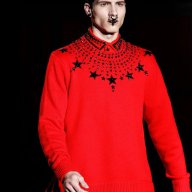 GIVENCHY RED STARS AND CRYSTAL BEADS Мъжка Тениска с Кристали и Звезди size XS, снимка 5 - Тениски - 8652731