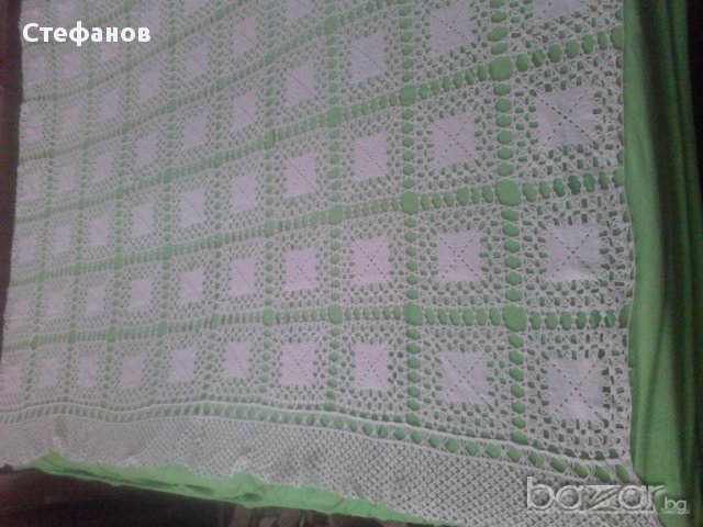 Покривало за легло-ръчно плетено на квадрати, снимка 6 - Покривки за легло - 15345952