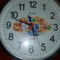 стенен часовник на зайо байо с диаметър 30см