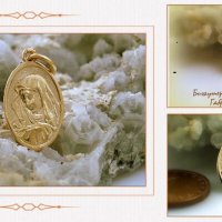 Златен медальон Богородица (овална) 0.63 грама, снимка 2 - Колиета, медальони, синджири - 25128866