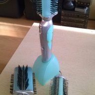 Ел четка за коса с зарядно и акумулатор с 3 приставки-от швеицария, снимка 1 - Преси за коса - 16956287