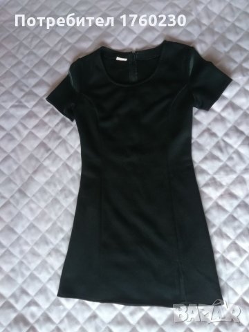Малка черна рокля, снимка 1 - Рокли - 22314222
