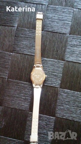 Дамски ръчен часовник, снимка 4 - Дамски - 21876909