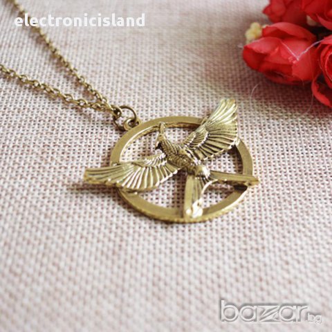 Колие от филма Игрите на глада 3 Сойка присмехулка Hunger Games Mockingjay,цвят старо злато и злато, снимка 7 - Колиета, медальони, синджири - 10071806