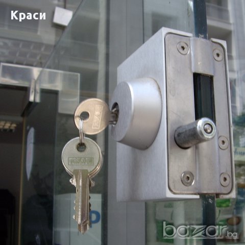 Ключалка за стъклена врата, снимка 1 - Търговско оборудване - 14328784
