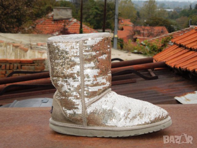 UGG Classic Short Sparkles -- номер 40, снимка 1