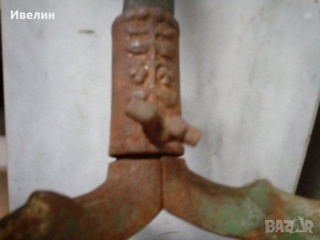 стара поставка за елха от метал, снимка 3 - Антикварни и старинни предмети - 23041517