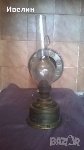 стара газова лампа за стена