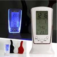 Дигитален настолен часовник термометър за стая бюро електронен LED календар аларма, снимка 2 - Други - 25235211