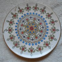 Рядка ръчно рисувана чиния за стена  1964 г Турция , снимка 3 - Антикварни и старинни предмети - 23347583