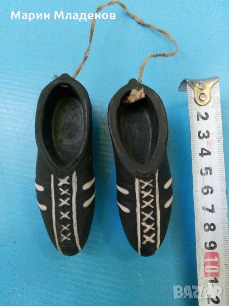 Стар сувенир за кола- калеври, снимка 1