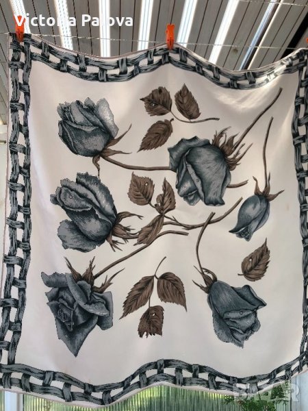 Копринен шал 78см на 78см, снимка 1