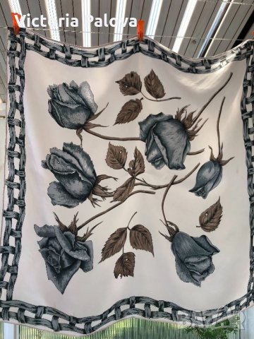 Копринен шал 78см на 78см