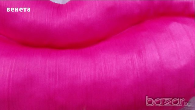 Декоративна възглавница kiss, снимка 3 - Възглавници - 16553113