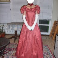 Бална рокля във викториански стил вишнев цвят, снимка 1 - Рокли - 11690479