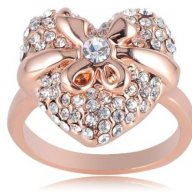 пръстен сърце със сваровски кристали, снимка 1 - Пръстени - 6125691
