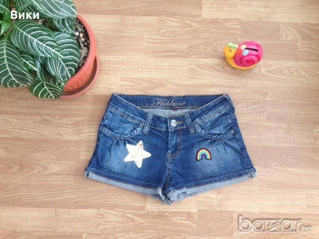 Къси дънки с апликация размерS