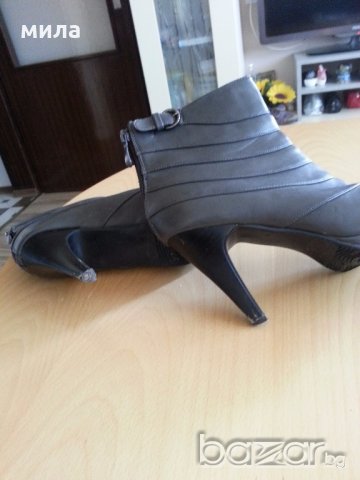 Дамски боти, снимка 2 - Дамски боти - 19340383