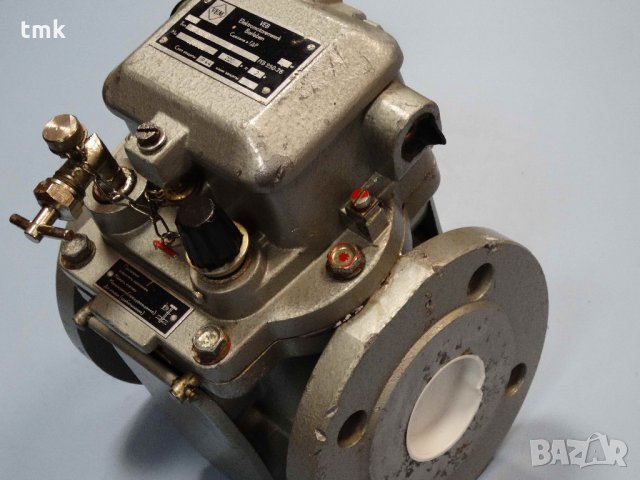 предпазно газово реле Бухголц VEB BF 50/10 8 PTB 250-76 monitoring relay for tap changer, снимка 2 - Резервни части за машини - 23981663