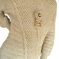 Дамски вълнен пуловер 100% вълна, снимка 2 - Блузи с дълъг ръкав и пуловери - 23494619