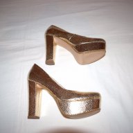 ROOTS! - 100% Оригинални страхотни дамски обувки на ток от Норвегия / Златисти / Блестящи / Луксозни, снимка 11 - Дамски обувки на ток - 17279016