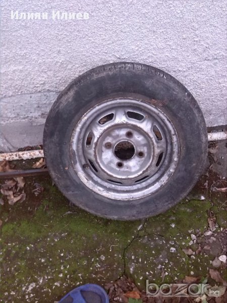 Гума с метална джанта заDatsun Cherry N10, снимка 1