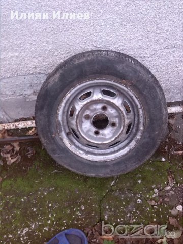 Гума с метална джанта заDatsun Cherry N10, снимка 1