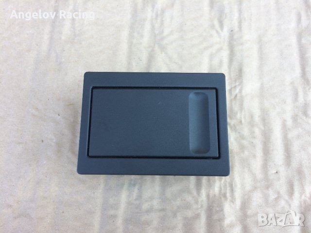 Монетник за BMW E38